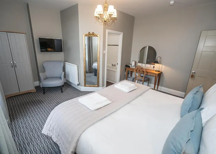 The Lazy Goose - Coffee House & Bedrooms