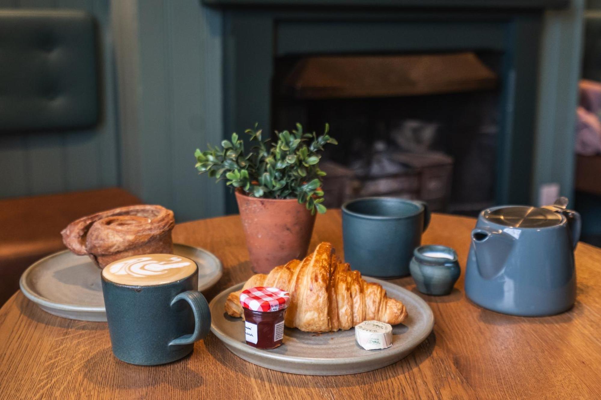 The Lazy Goose - Coffee House & Bedrooms * Claypits