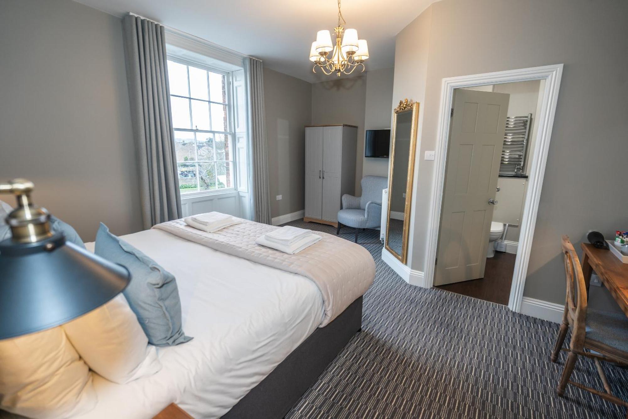 The Lazy Goose - Coffee House & Bedrooms